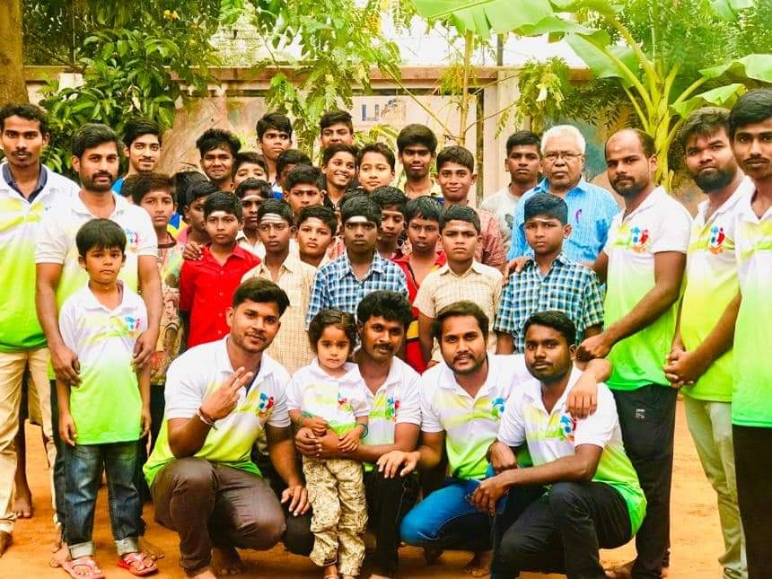 Volunteers and young green champions of Karisakattu Poove Trust